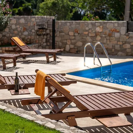 Casa Ivan بيت للعطل *