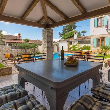 Casa Ivan بيت للعطل *